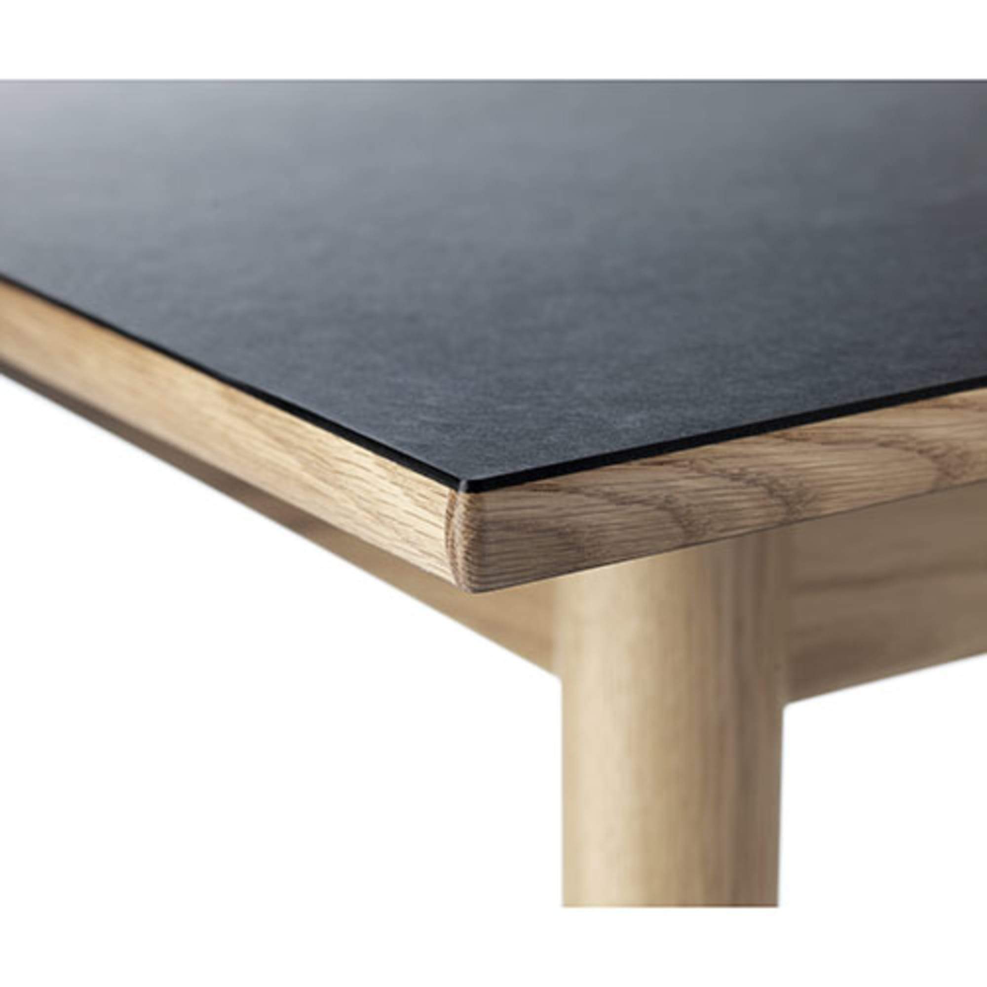 FDB Møbler C35B Spisebord Til 6 Personer I Eg, Sort Linoleum, 82x160cm