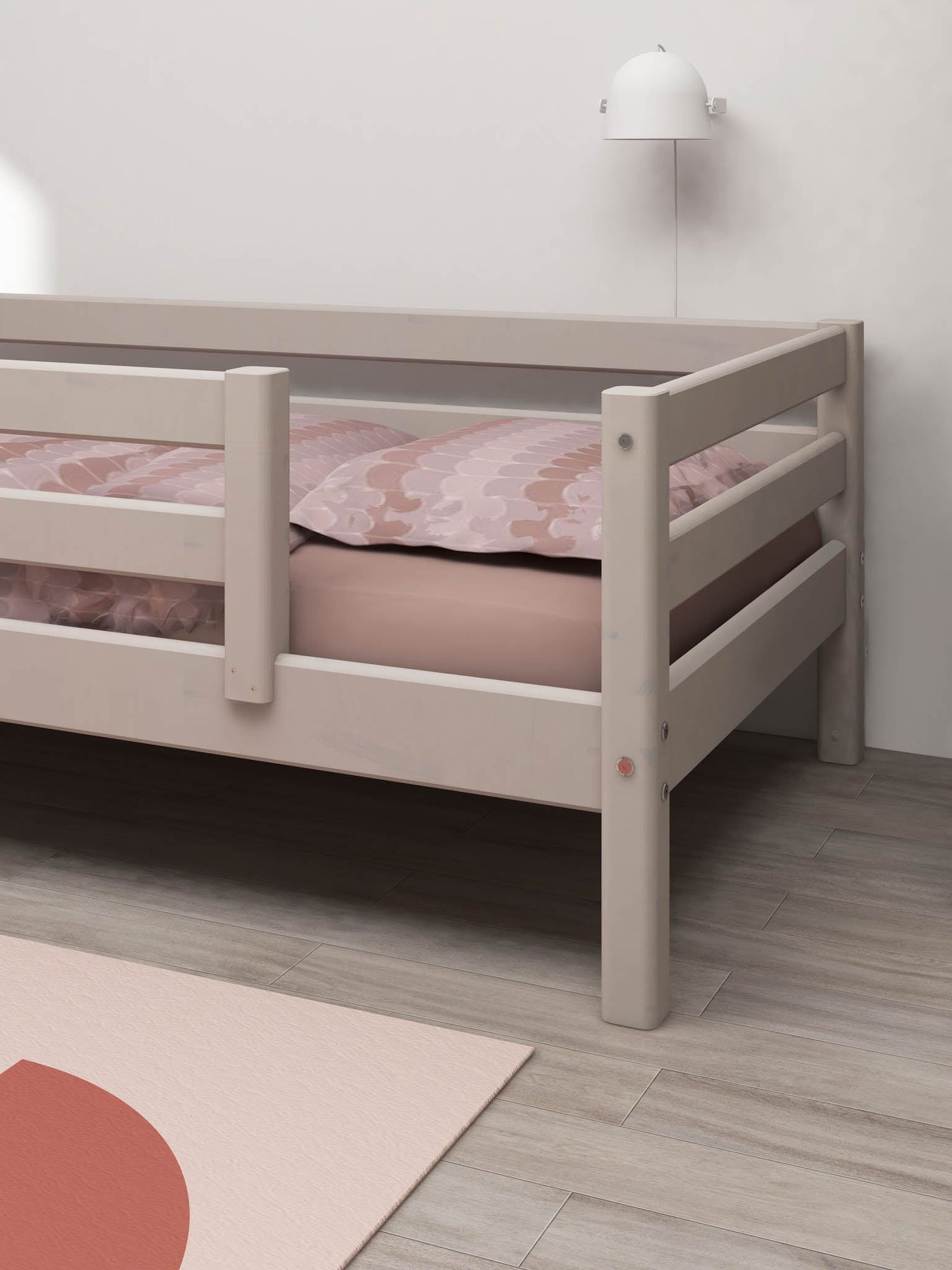 FLEXA Single bed w. centered safety rail