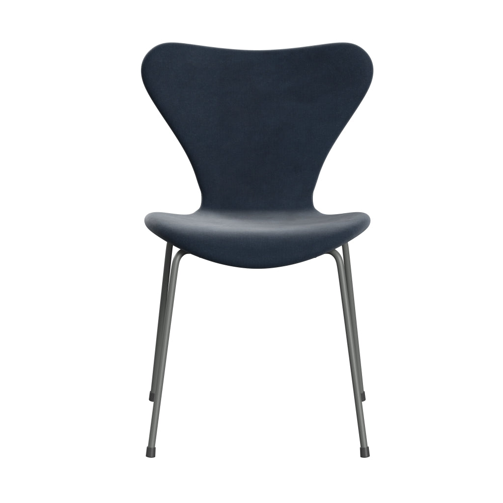 Fritz Hansen 3107 Chair Full Upholstery, Silver Grey/Belfast Velvet Grey Blue