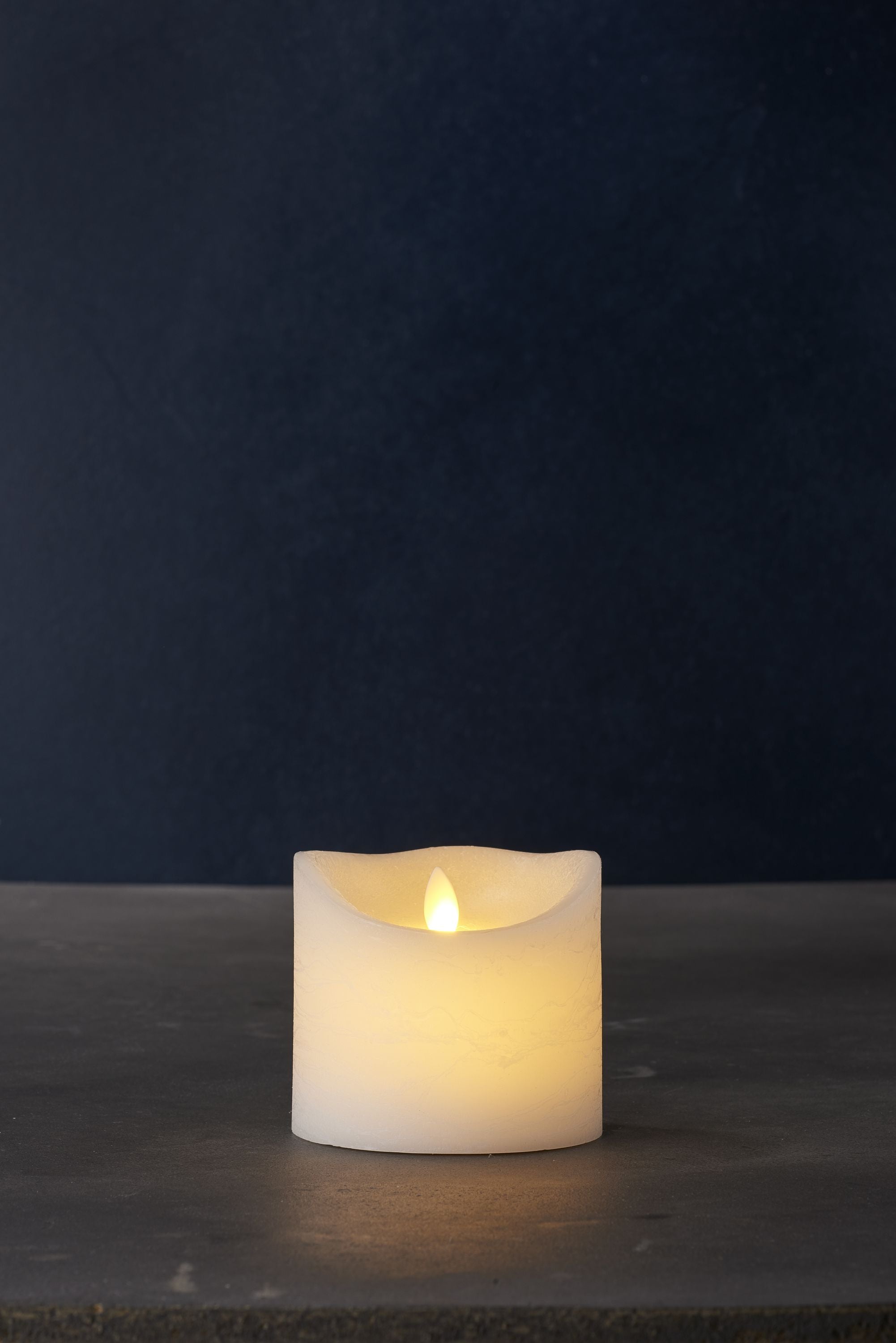 Sirius Sara Exclusive LED Candle Ø10XH10,4 cm, hvid