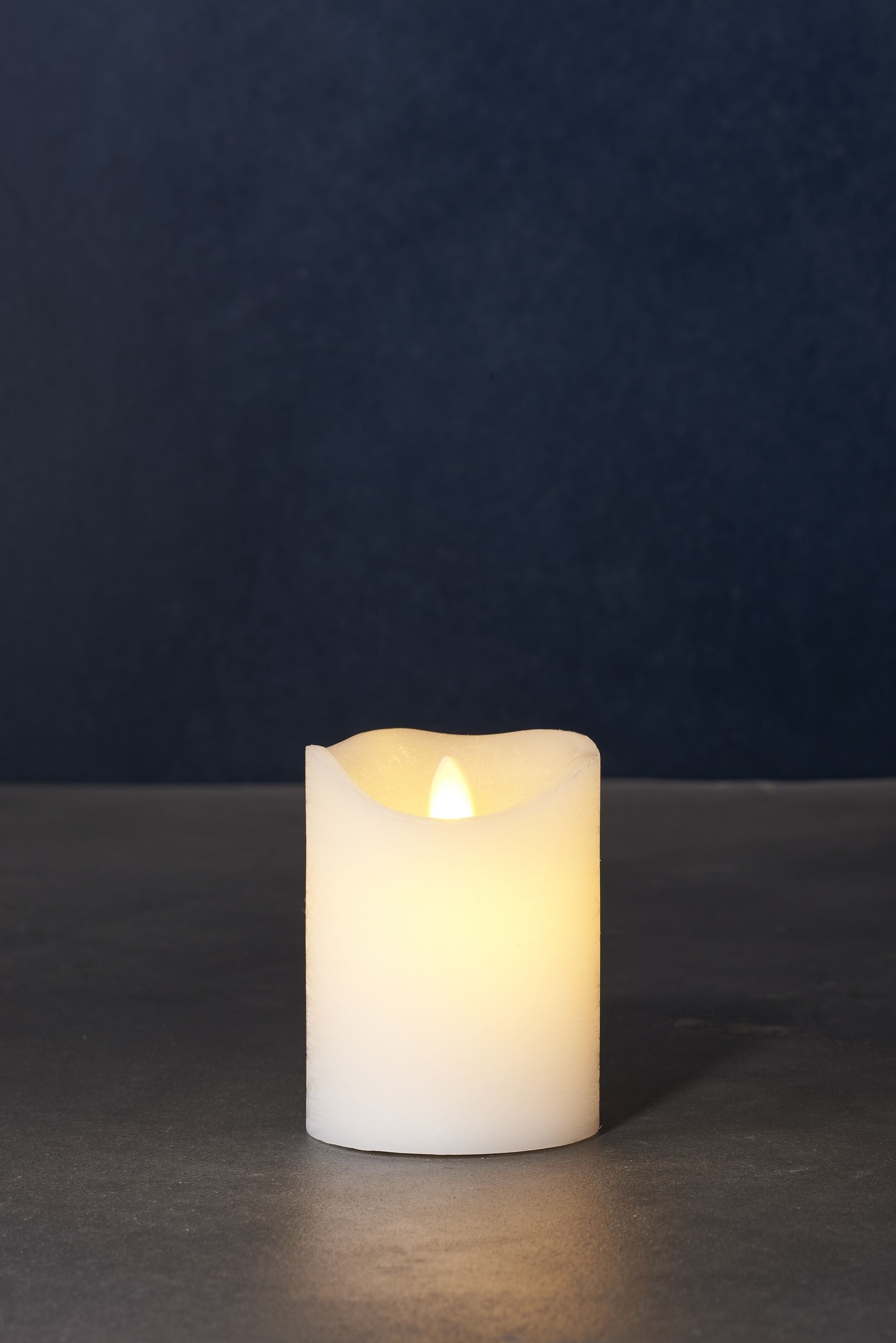 Sirius Sara Exclusive LED Candle Ø7,5XH10CM, White
