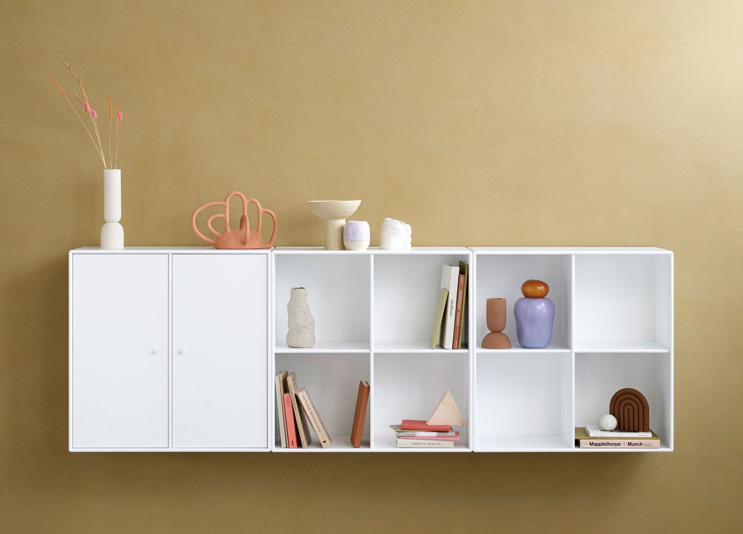 Montana Show Bookcase With Legs, Ruby/Mushroom